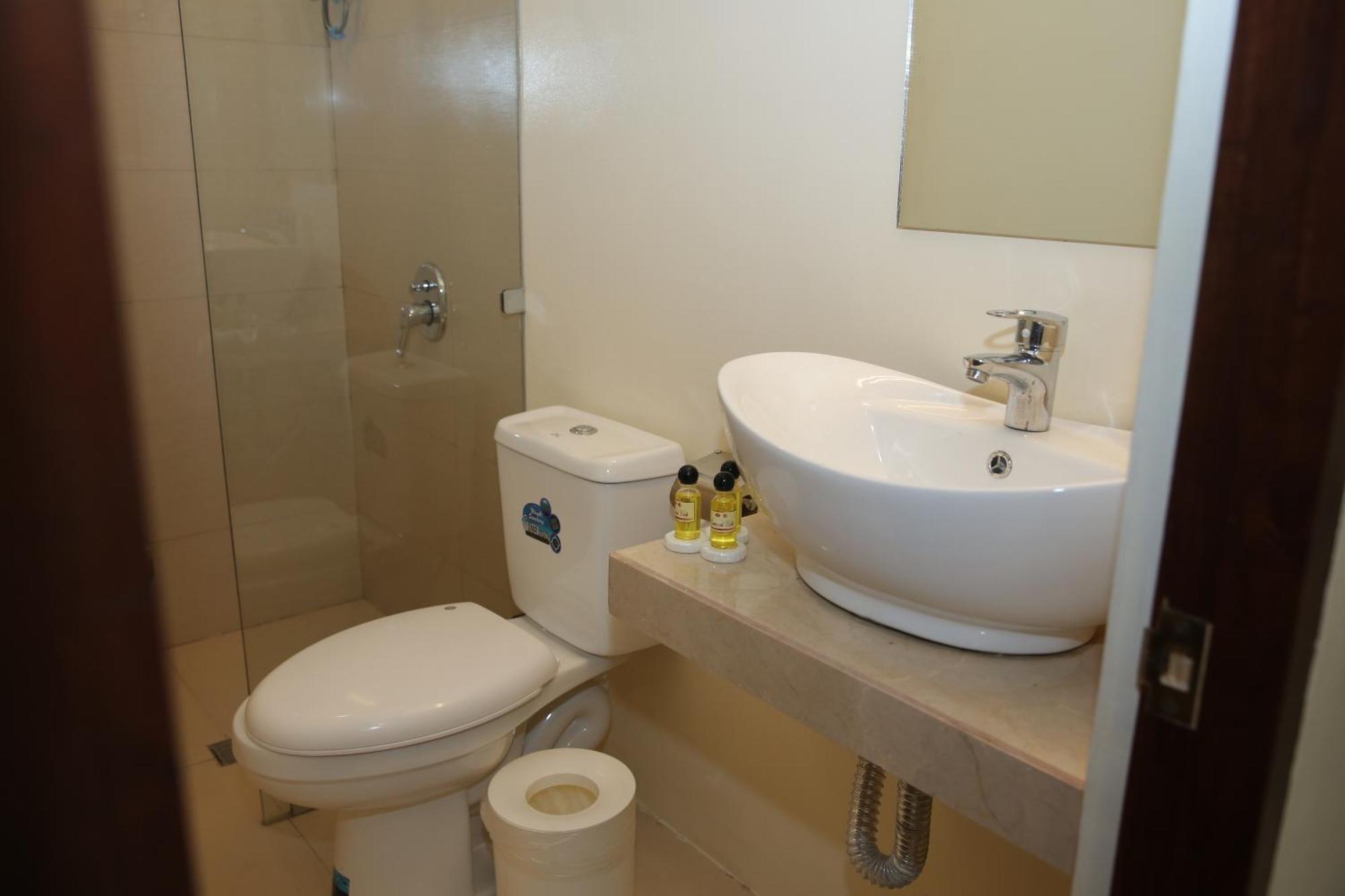 Eon Centennial Resort Hotel & Waterpark Iloilo City Zimmer foto