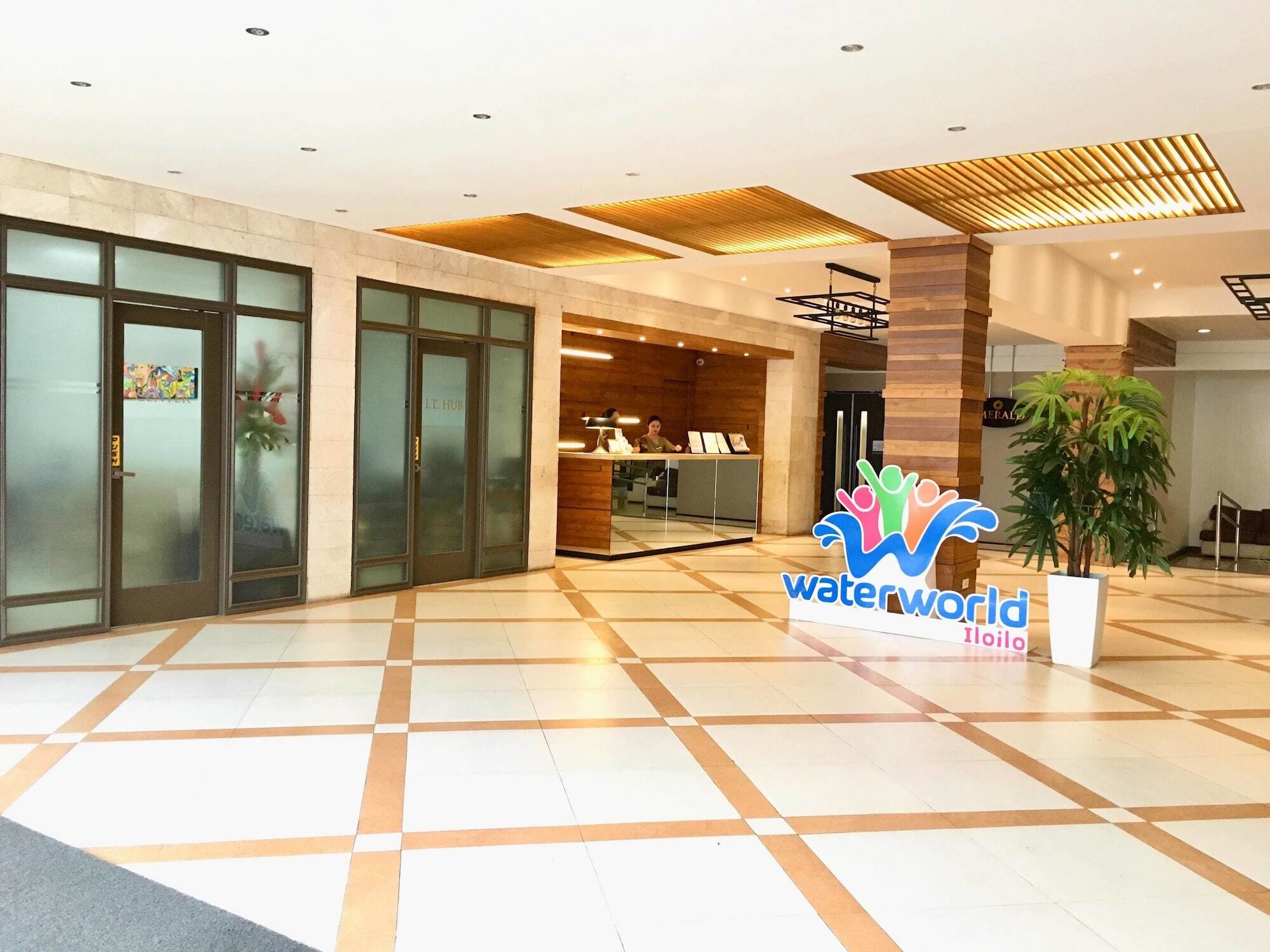 Eon Centennial Resort Hotel & Waterpark Iloilo City Exterior foto